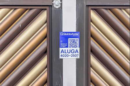 Casa à venda com 214m², 4 quartos e 2 vagas Casa à venda com 214m², 4 quartos e 2 vagasPlaca