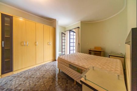 Casa à venda com 214m², 4 quartos e 2 vagas Casa à venda com 214m², 4 quartos e 2 vagasQuarto 3