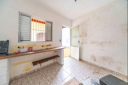 Casa à venda com 214m², 4 quartos e 2 vagas Casa à venda com 214m², 4 quartos e 2 vagasQuarto de Serviço