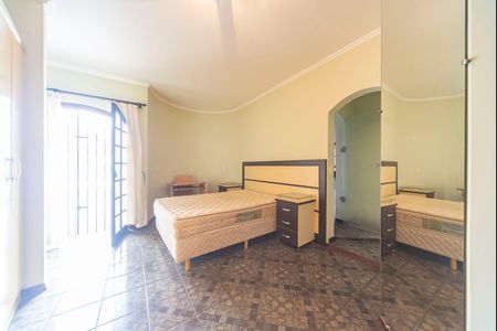 Casa à venda com 214m², 4 quartos e 2 vagas Casa à venda com 214m², 4 quartos e 2 vagasQuarto 3