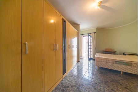 Casa à venda com 214m², 4 quartos e 2 vagas Casa à venda com 214m², 4 quartos e 2 vagasQuarto 3