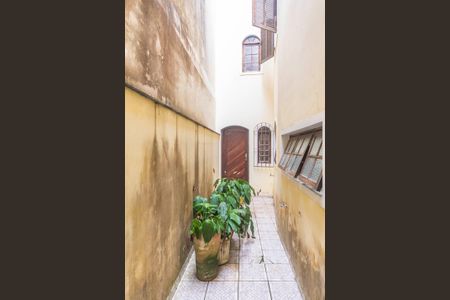 Casa à venda com 214m², 4 quartos e 2 vagas Casa à venda com 214m², 4 quartos e 2 vagasJardim de Inverno