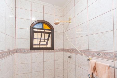 Casa à venda com 214m², 4 quartos e 2 vagas Casa à venda com 214m², 4 quartos e 2 vagasBanheiro Área gourmet