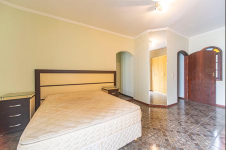 Casa à venda com 214m², 4 quartos e 2 vagas Casa à venda com 214m², 4 quartos e 2 vagasQuarto 3