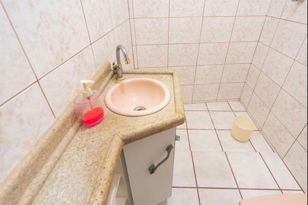 Casa à venda com 214m², 4 quartos e 2 vagas Casa à venda com 214m², 4 quartos e 2 vagasBanheiro Área gourmet