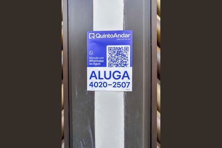 Casa à venda com 214m², 4 quartos e 2 vagas Casa à venda com 214m², 4 quartos e 2 vagasPlaca