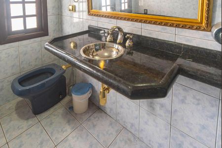 Casa à venda com 214m², 4 quartos e 2 vagas Casa à venda com 214m², 4 quartos e 2 vagasBanheiro do Quarto 3