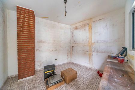 Casa à venda com 214m², 4 quartos e 2 vagas Casa à venda com 214m², 4 quartos e 2 vagasQuarto de Serviço