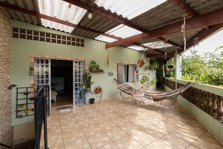 Casa à venda com 150m², 4 quartos e 3 vagasCasa 2 Varanda