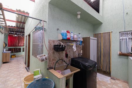 Casa à venda com 150m², 4 quartos e 3 vagasCasa 2 Área de Serviço