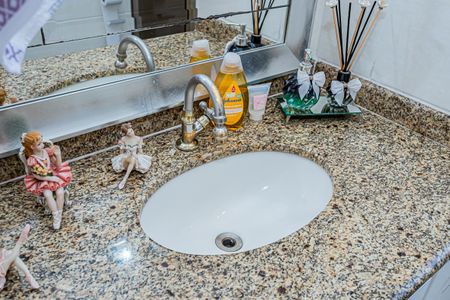 Casa à venda com 150m², 3 quartos e 4 vagasBanheiro da Suíte