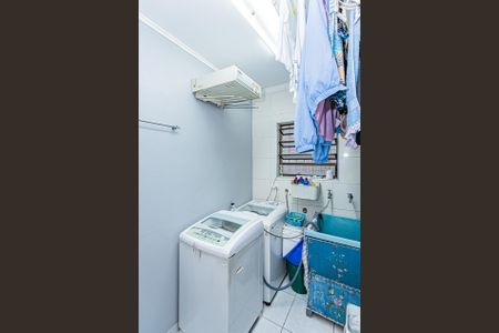 Casa à venda com 150m², 3 quartos e 4 vagasÁrea de Serviço