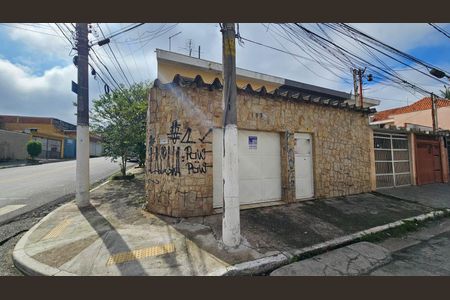 Casa à venda com 160m², 4 quartos e 3 vagasFachada