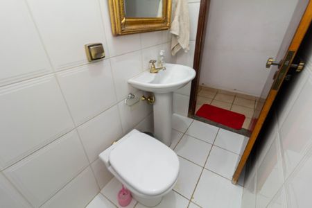 Casa à venda com 160m², 4 quartos e 3 vagasBanheiro 2