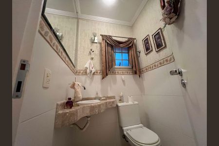 Casa à venda com 257m², 4 quartos e 4 vagas