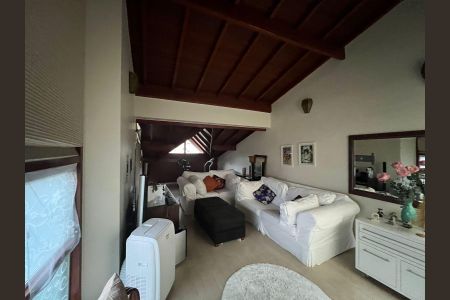 Casa à venda com 257m², 4 quartos e 4 vagas