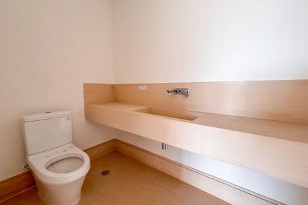 Apartamento à venda com 632m², 4 quartos e 7 vagas Apartamento à venda com 632m², 4 quartos e 7 vagasLavabo