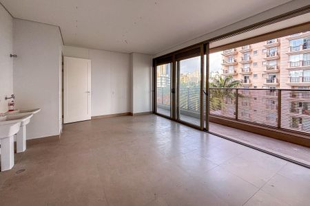 Apartamento à venda com 632m², 4 quartos e 7 vagas Apartamento à venda com 632m², 4 quartos e 7 vagasÁrea de Serviço