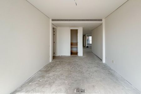 Apartamento à venda com 632m², 4 quartos e 7 vagas Apartamento à venda com 632m², 4 quartos e 7 vagasSala de Jantar