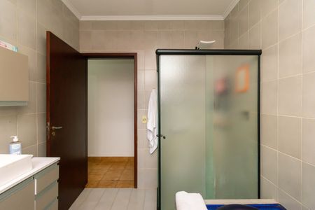 Casa à venda com 167m², 3 quartos e 2 vagasBanheiro