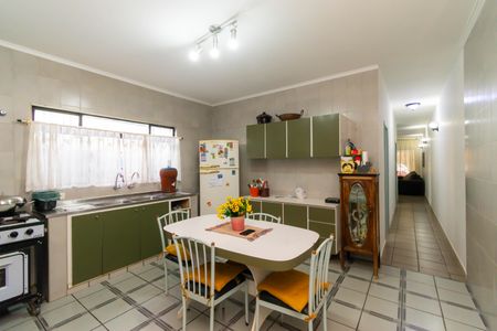 Casa à venda com 167m², 3 quartos e 2 vagasCozinha