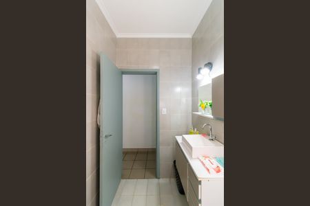 Casa à venda com 167m², 3 quartos e 2 vagasBanheiro 2