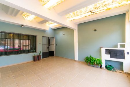 Casa à venda com 167m², 3 quartos e 2 vagasGaragem