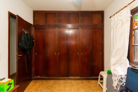 Casa à venda com 167m², 3 quartos e 2 vagasQuarto 2