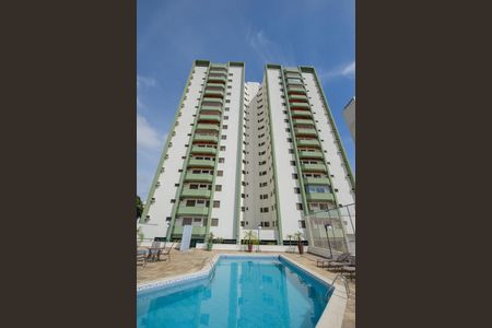 Apartamento para alugar com 170m², 3 quartos e 2 vagas Apartamento para alugar com 170m², 3 quartos e 2 vagasFachada traseira do prédio