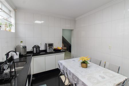 Casa à venda com 160m², 4 quartos e 1 vagaCasa 1 - Cozinha