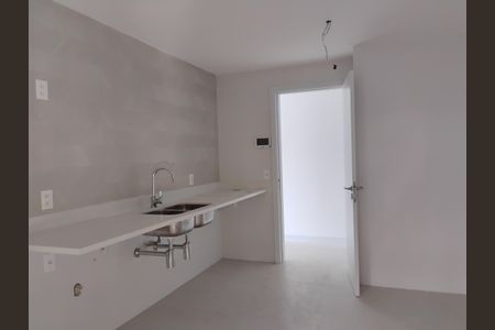Apartamento à venda com 229m², 4 quartos e 2 vagasCozinha