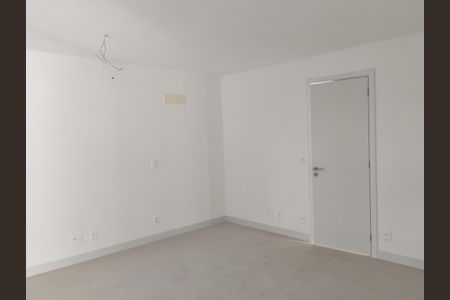 Apartamento à venda com 229m², 4 quartos e 2 vagasSuíte 2