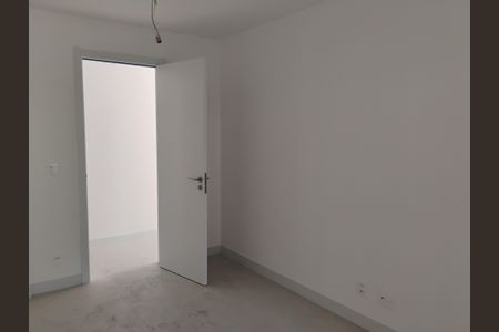 Apartamento à venda com 229m², 4 quartos e 2 vagasSuíte 1
