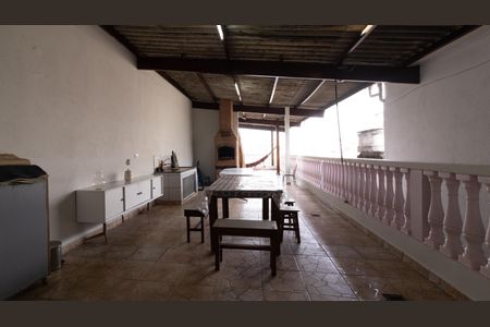 Casa à venda com 389m², 3 quartos e 2 vagas Casa à venda com 389m², 3 quartos e 2 vagasEspaço Gourmet