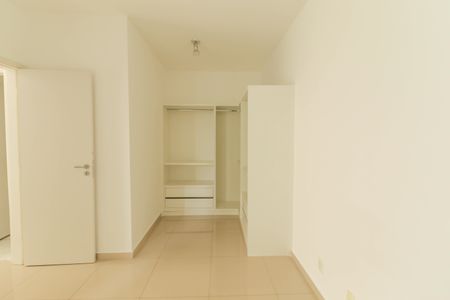 Apartamento à venda com 64m², 2 quartos e 1 vaga Apartamento à venda com 64m², 2 quartos e 1 vagaSuíte