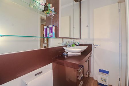 Casa à venda com 280m², 3 quartos e 3 vagasBanheiro da Suíte