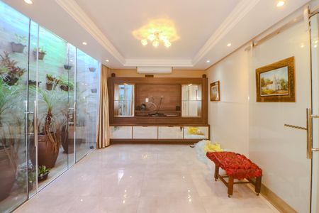 Casa à venda com 280m², 3 quartos e 3 vagasSala