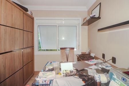 Casa à venda com 280m², 3 quartos e 3 vagasEscritório