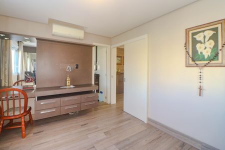 Casa à venda com 280m², 3 quartos e 3 vagasSuíte