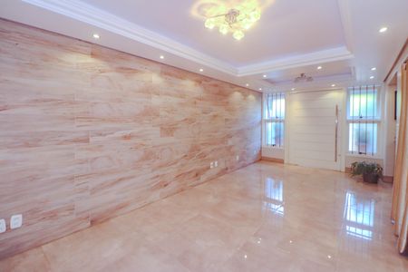 Casa à venda com 280m², 3 quartos e 3 vagasSala