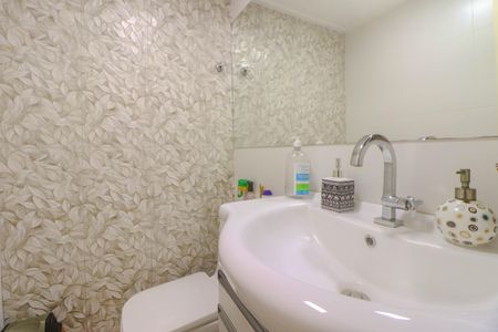 Casa à venda com 280m², 3 quartos e 3 vagasBanheiro de Serviço