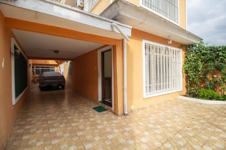 Casa para alugar com 160m², 2 quartos e 4 vagas Casa para alugar com 160m², 2 quartos e 4 vagasGaragem