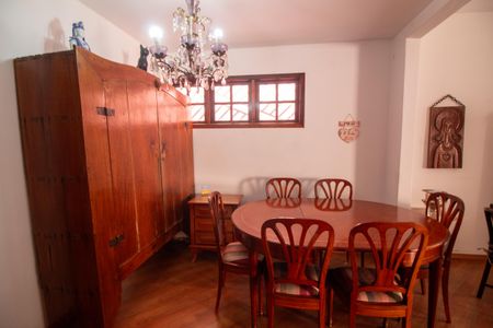 Casa à venda com 205m², 5 quartos e 4 vagasSala de Jantar