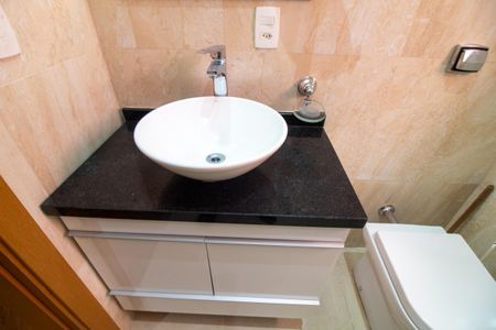 Casa à venda com 205m², 5 quartos e 4 vagasBanheiro da Suíte 1