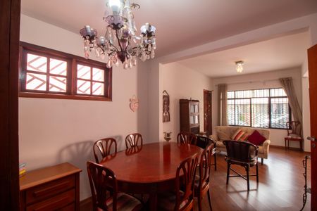 Casa à venda com 205m², 5 quartos e 4 vagasSala de Jantar