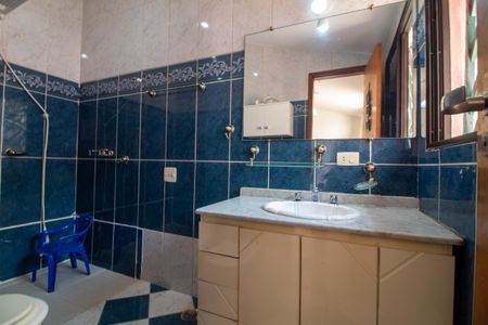 Casa à venda com 205m², 5 quartos e 4 vagasBanheiro da Suíte 4