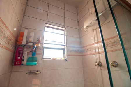 Casa à venda com 205m², 5 quartos e 4 vagasBanheiro da Suíte 2