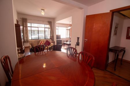 Casa à venda com 205m², 5 quartos e 4 vagasSala de Jantar