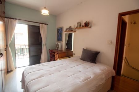 Casa à venda com 205m², 5 quartos e 4 vagasSuíte 2