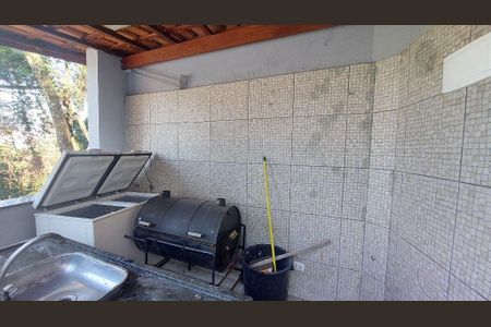 Casa de condomínio à venda com 240m², 3 quartos e 4 vagas
